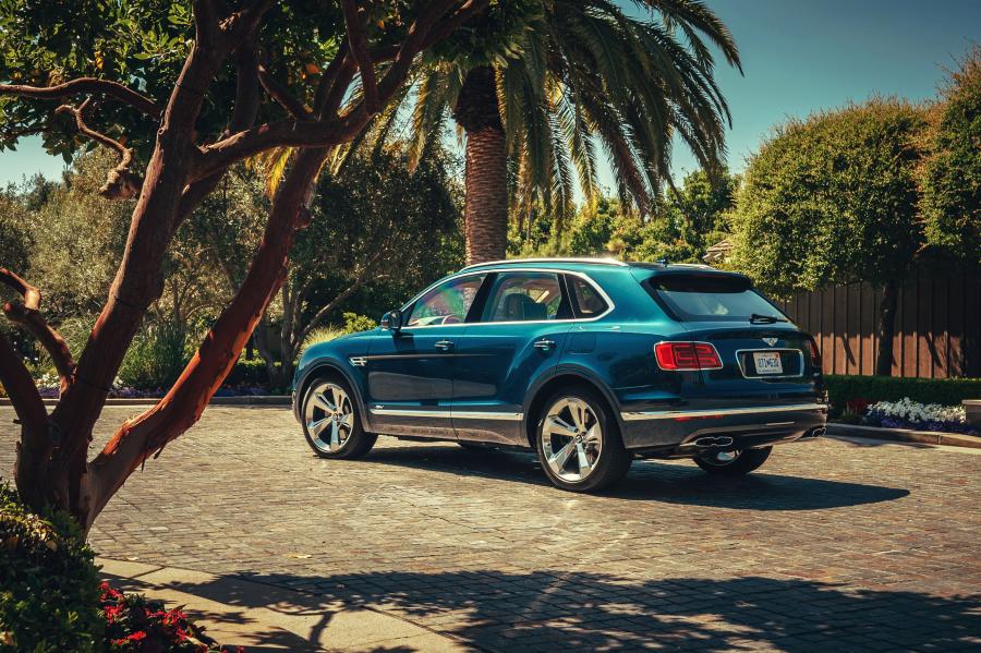  Bentley Bentayga Hybrid 2018 года  (WW) (фото 41 из 45)